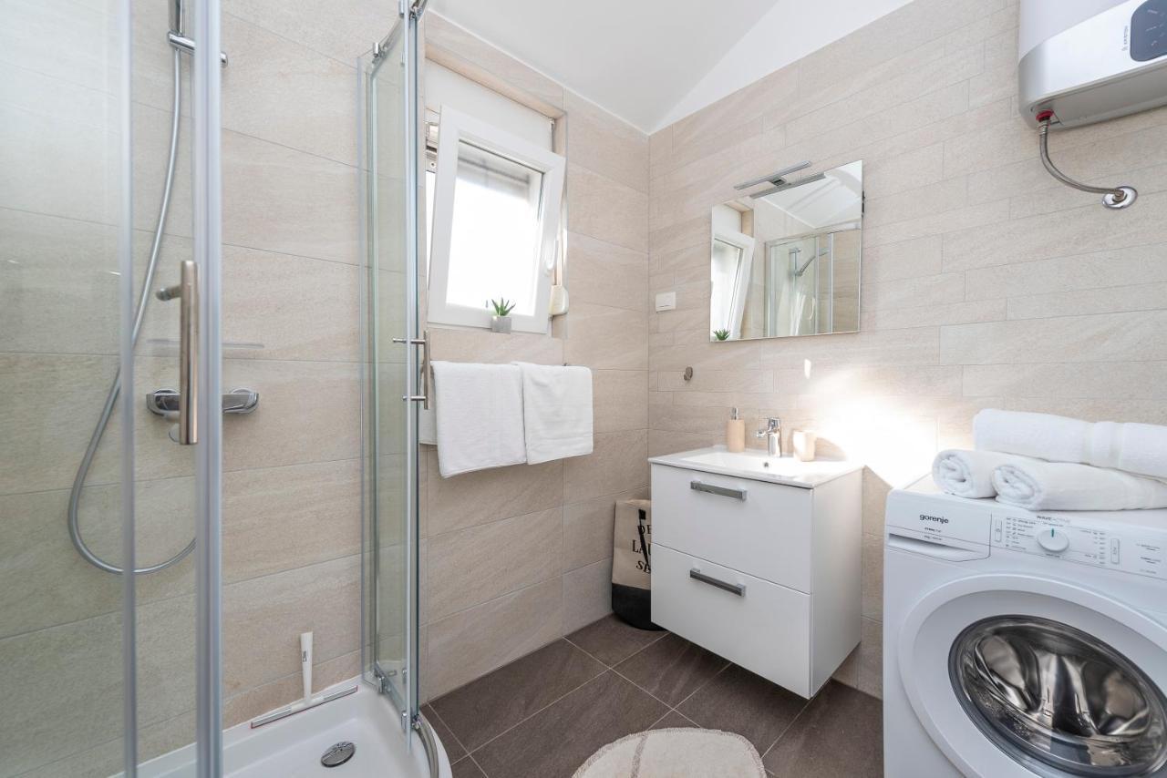 Luxury Apartments - La Vir 5& 6 Екстериор снимка