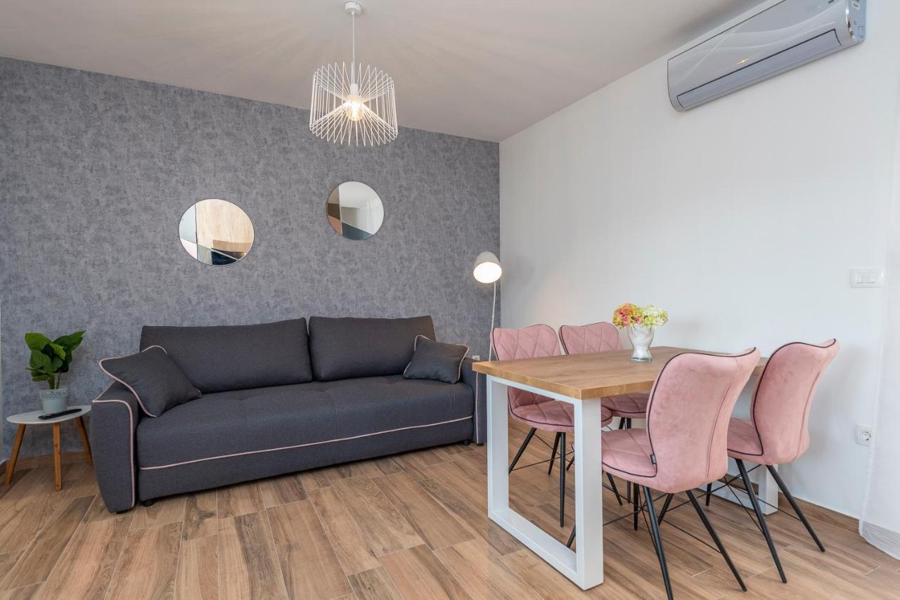 Luxury Apartments - La Vir 5& 6 Екстериор снимка