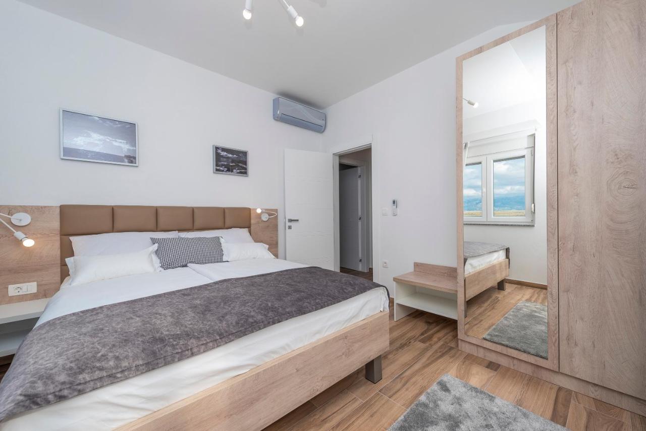 Luxury Apartments - La Vir 5& 6 Екстериор снимка