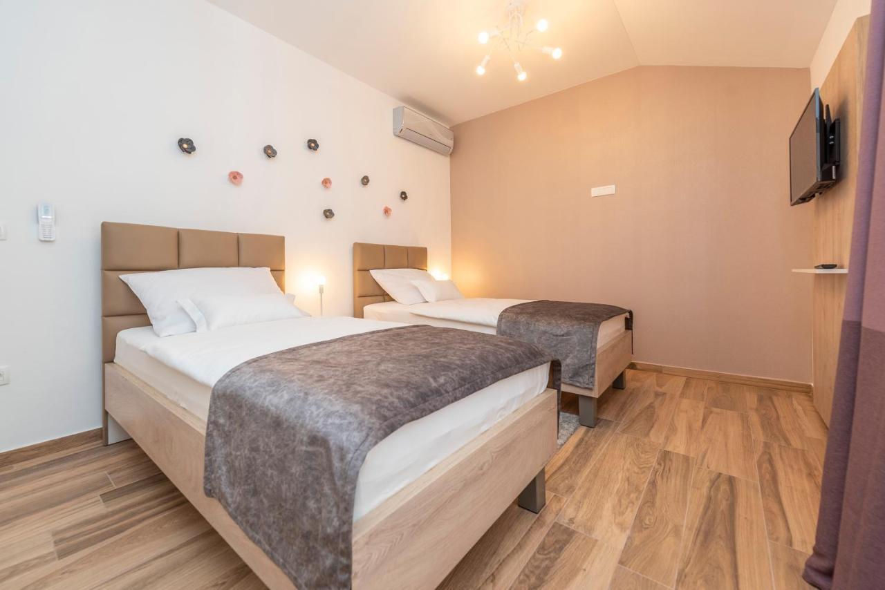 Luxury Apartments - La Vir 5& 6 Екстериор снимка